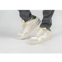 ST012