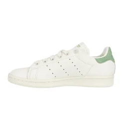STAN SMITH